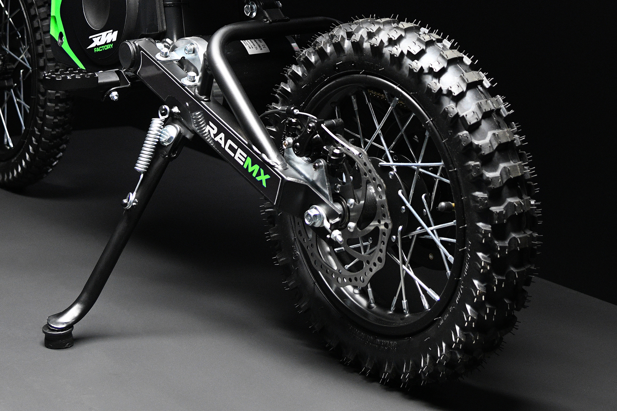 Front & Rear Disc Brakes